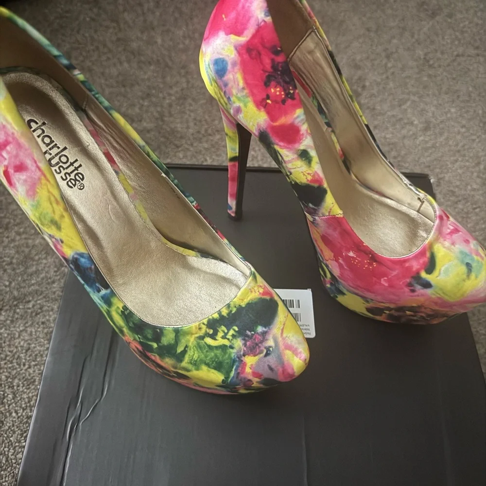 Charlotte Russe Vibrant Multicolor Heels - Picture 5 of 6